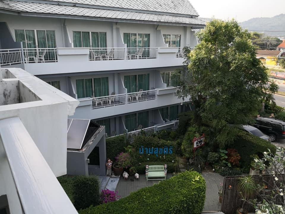 Baan Suksiri Hotel HHQ Exteriér fotografie