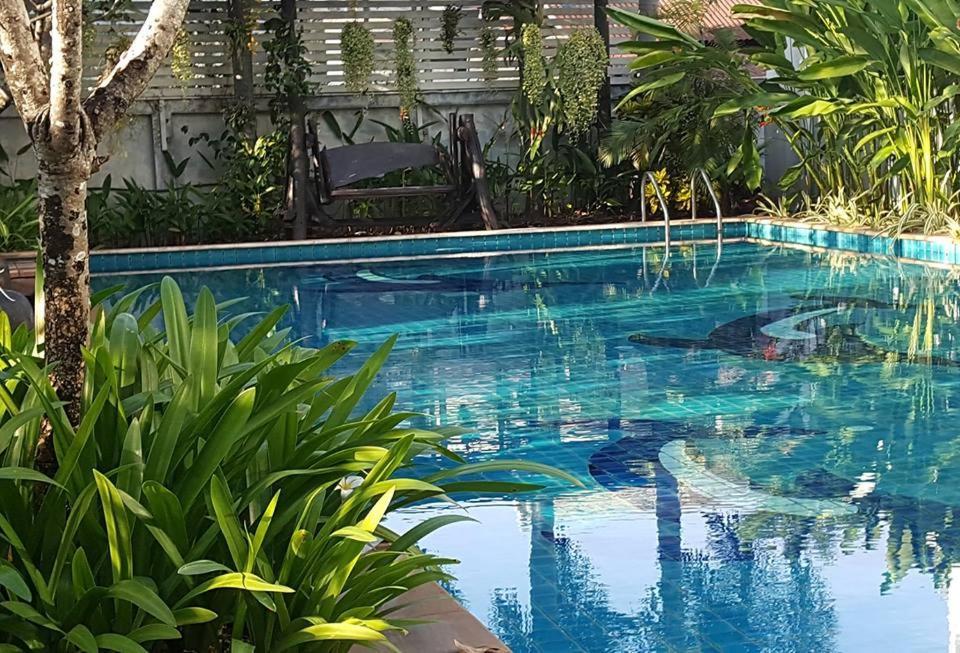 Baan Suksiri Hotel HHQ Exteriér fotografie